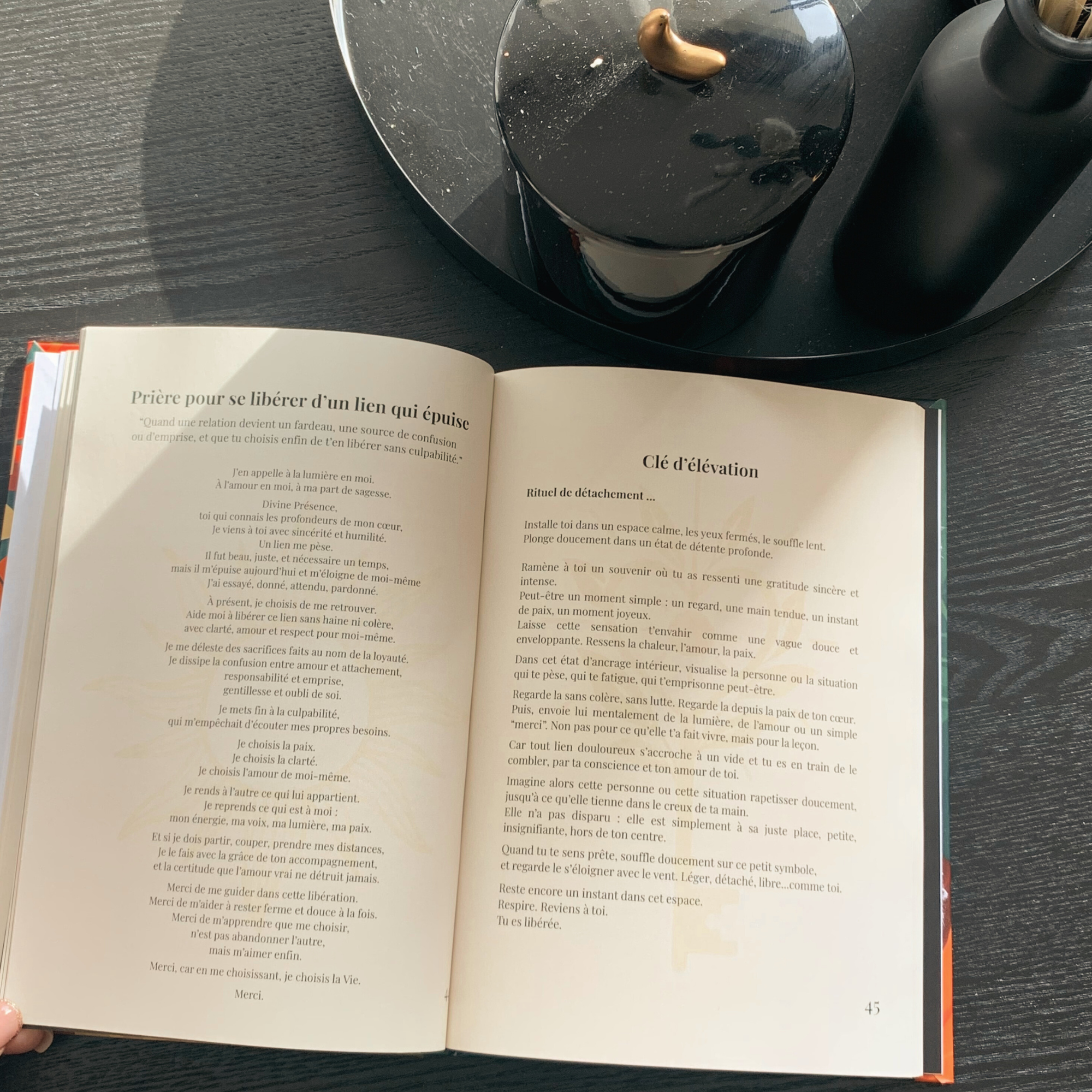 Lumière de prière, Édition papier, 42 prières pour transformer les épreuves en lumière.